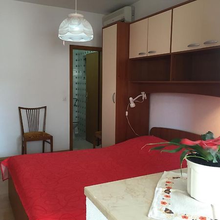 Apartments Bilic Nemira オミシュ エクステリア 写真